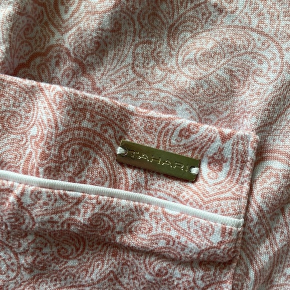 Tahari Woman’s 2-piece Pyjama Set - Picture 8 of 10